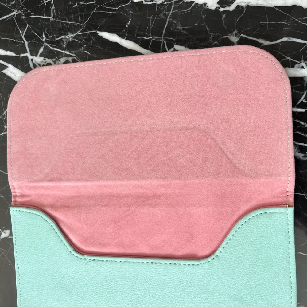 💕 Milkjoy Cute Kawaii Tablet or Laptop Sleeve